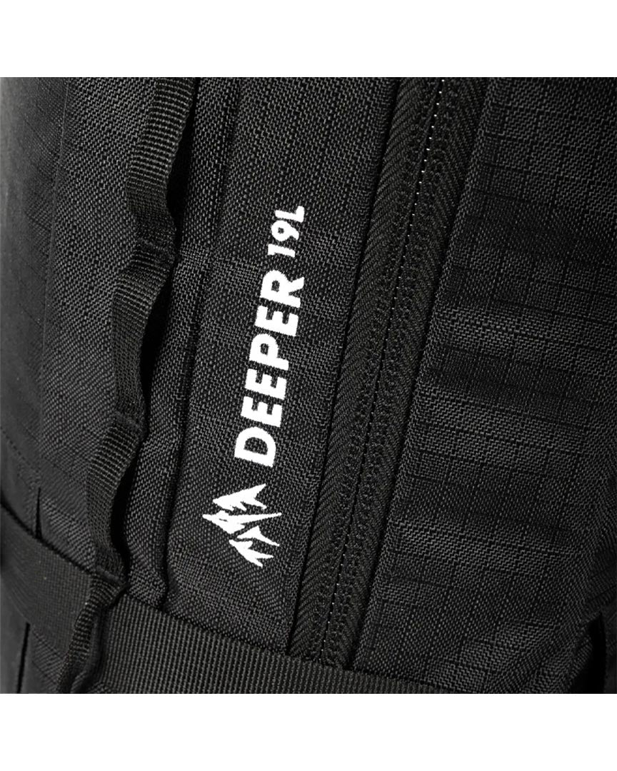 Deeper 19L Backpack - Stealth Black